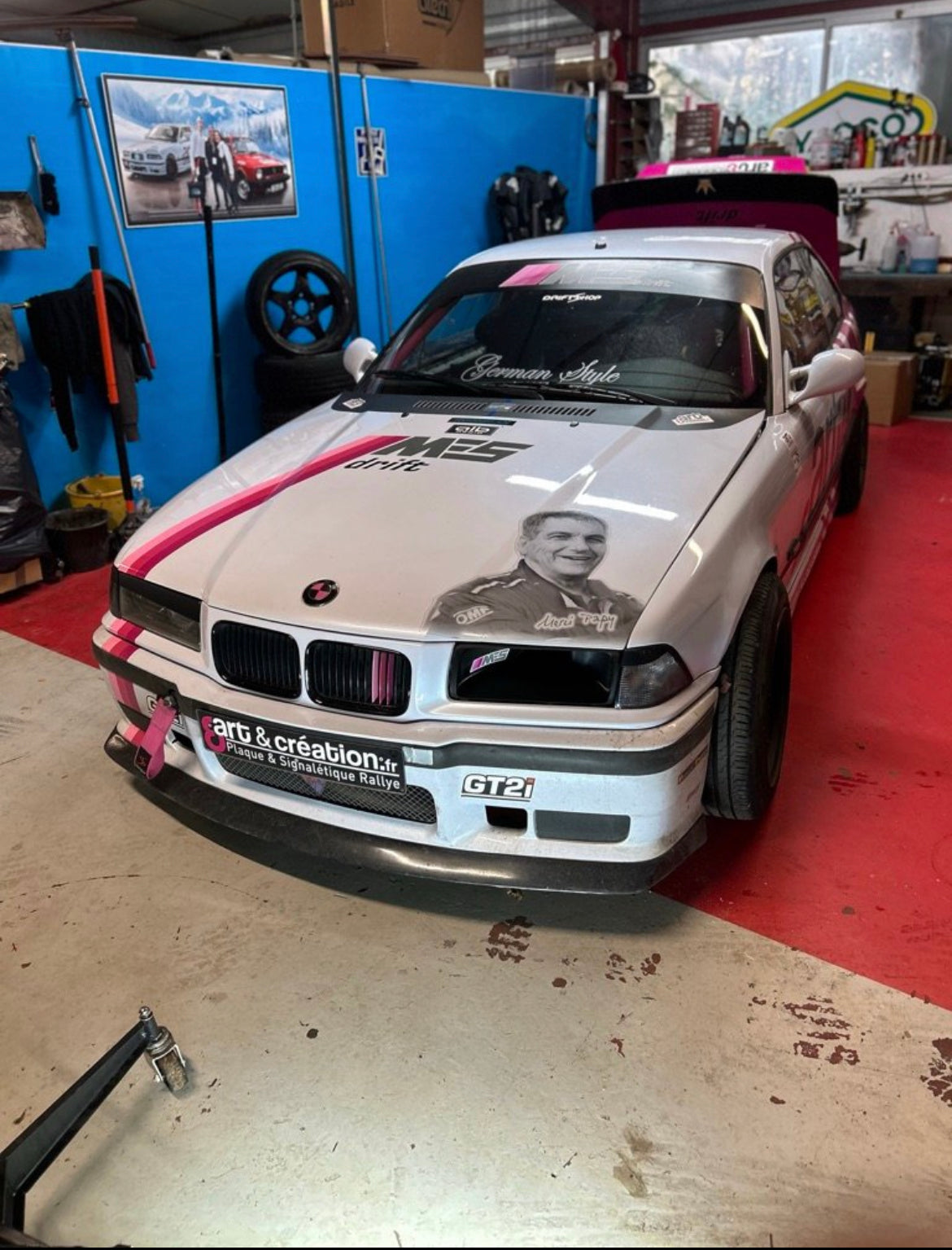 BMW E36 - Entrée d'air à la place de l'optique de phare.